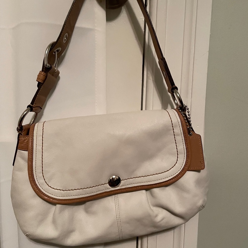 COACH SHOULDER BAG